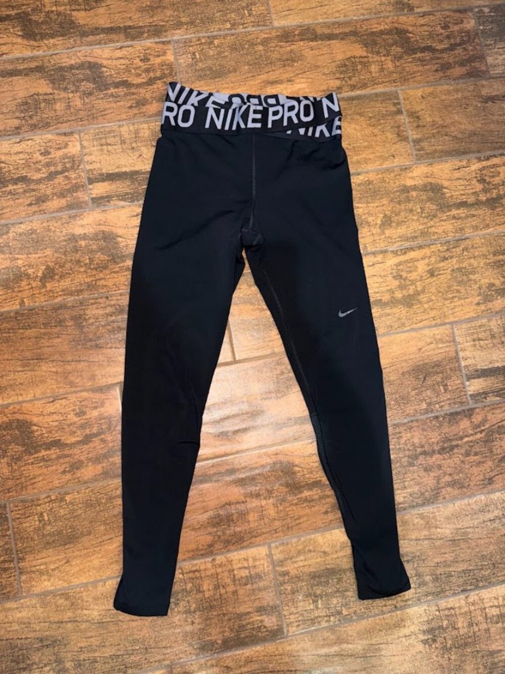 Nike Pro size Medium Black leggings